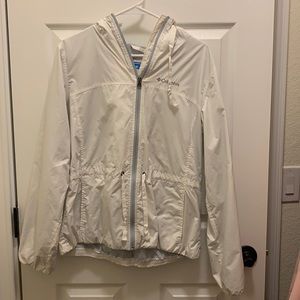 Women’s Columbia windbreaker